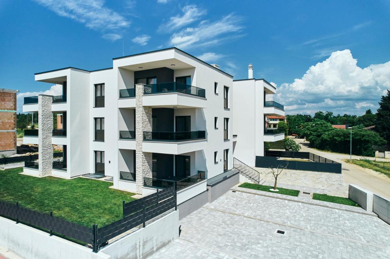 Apartments San Maris 2 Umago Esterno foto